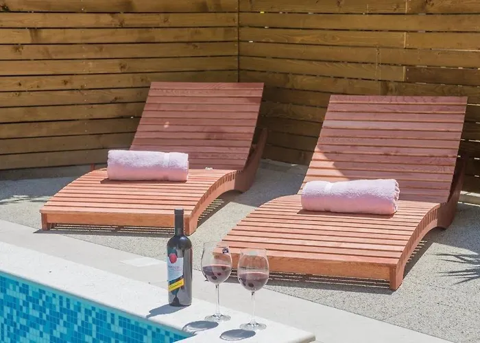 Апартаменты In With Pool Access, Terrace, Air Conditioning, Wi-fi, 3548-2 Пакоштане