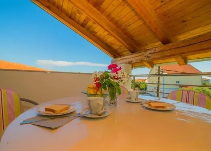 Апартаменты In With Pool Access, Terrace, Air Conditioning, Wi-fi, 3548-2 Пакоштане