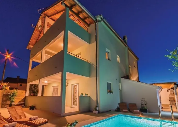In With Pool Access, Terrace, Air Conditioning, Wi-fi, 3548-2 Апартаменты *