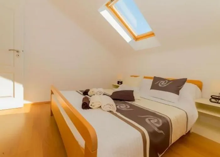 Апартаменты In With Pool Access, Terrace, Air Conditioning, Wi-fi, 3548-2