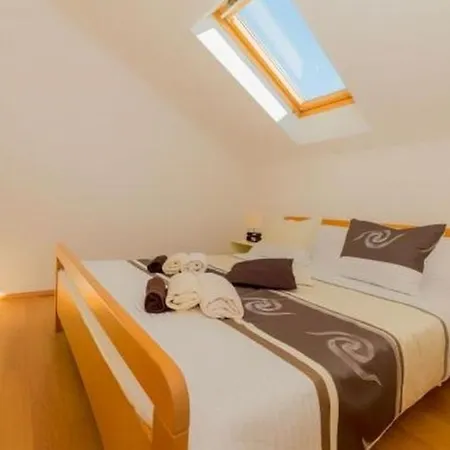 Apartmán In With Pool Access, Terrace, Air Conditioning, Wi-fi, 3548-2