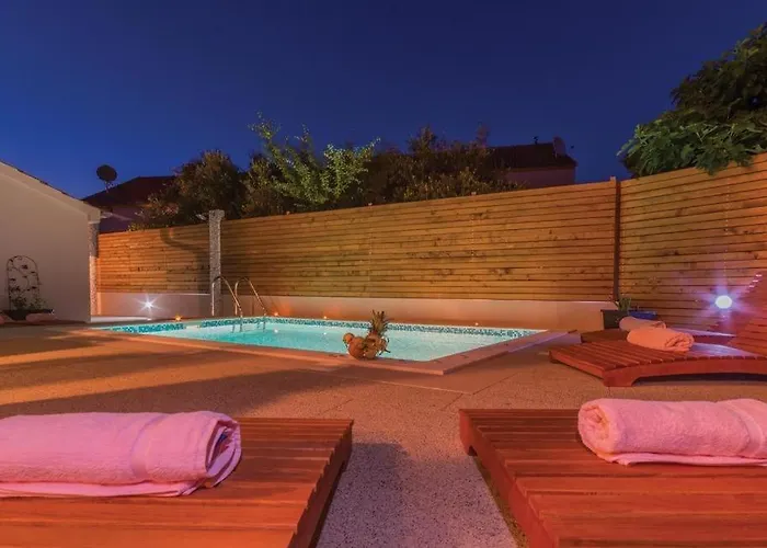 In With Pool Access, Terrace, Air Conditioning, Wi-fi, 3548-2 Apartman