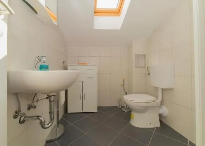 In With Pool Access, Terrace, Air Conditioning, Wi-fi, 3548-2 Apartman Pakostane